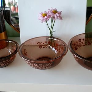 Vintage Pyrex 'Festive Harvest' 3pc Mixing Bowl Set
